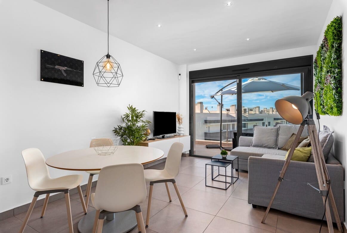 2 slaapkamer Appartement te koop in Orihuela Costa met zwembad garage - € 319.900 (Ref: 10172629)