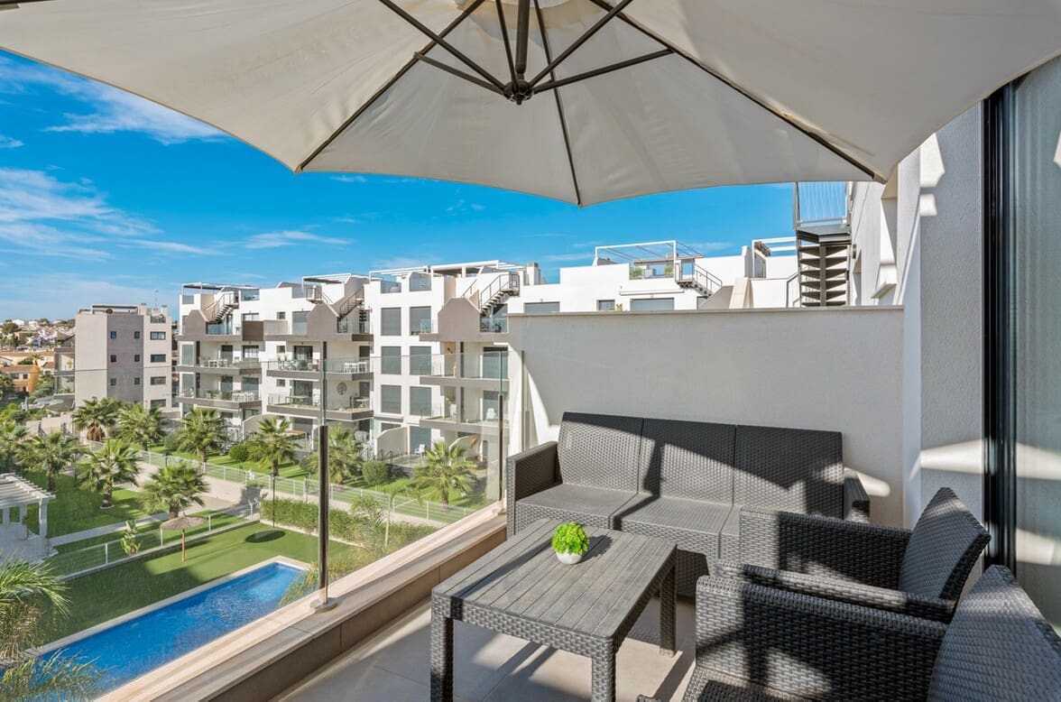 2 slaapkamer Appartement te koop in Orihuela Costa met zwembad garage - € 319.900 (Ref: 10172629)