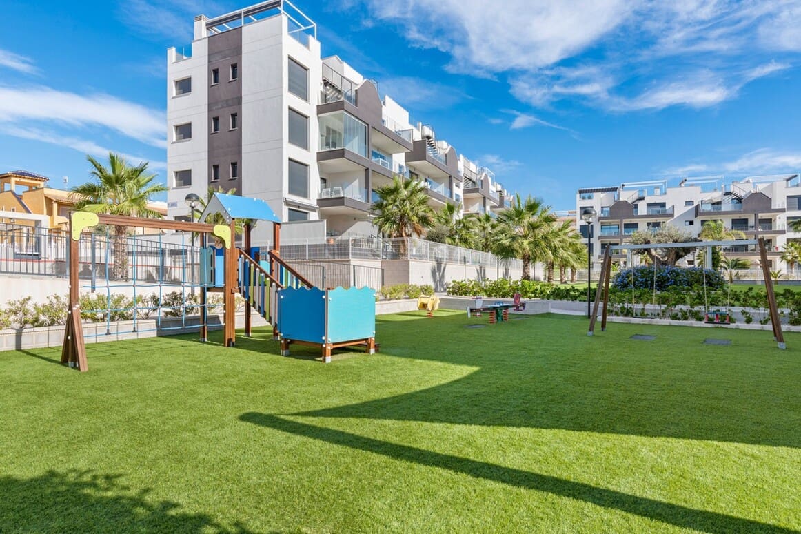 2 slaapkamer Appartement te koop in Orihuela Costa met zwembad garage - € 319.900 (Ref: 10172629)