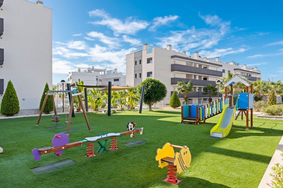 2 slaapkamer Appartement te koop in Orihuela Costa met zwembad garage - € 319.900 (Ref: 10172629)