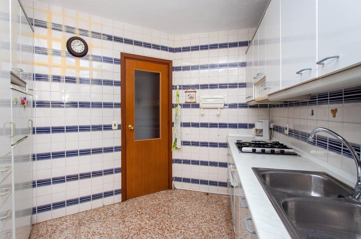 3 bedroom Apartment for sale in Torrevieja - € 190,000 (Ref: 10172631)