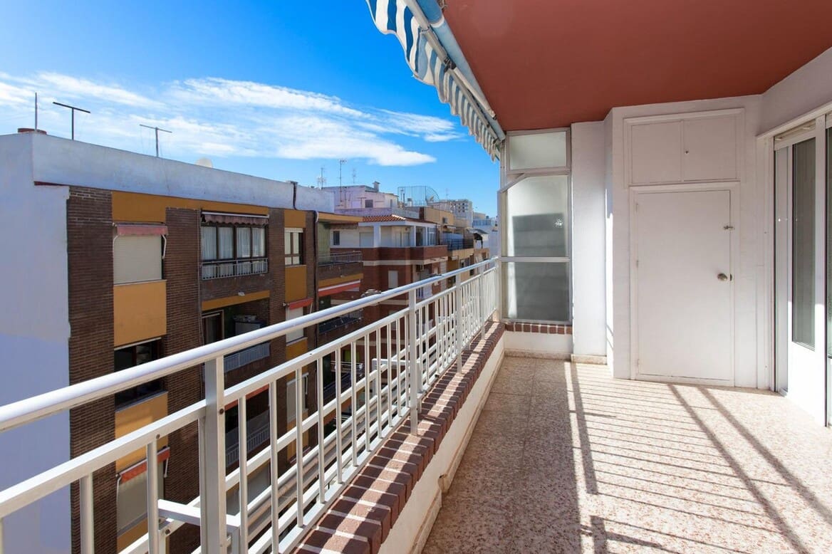 3 bedroom Apartment for sale in Torrevieja - € 190,000 (Ref: 10172631)