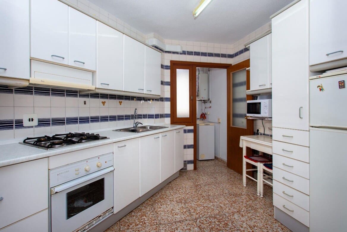 3 bedroom Apartment for sale in Torrevieja - € 190,000 (Ref: 10172631)