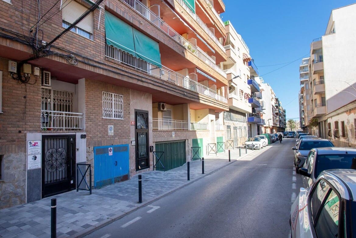 3 bedroom Apartment for sale in Torrevieja - € 190,000 (Ref: 10172631)