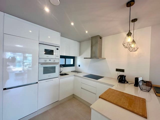 Apartamento de 3 habitaciones en El Raso, Guardamar del Segura en venta con piscina garaje - 299.995 € (Ref: 10172633)