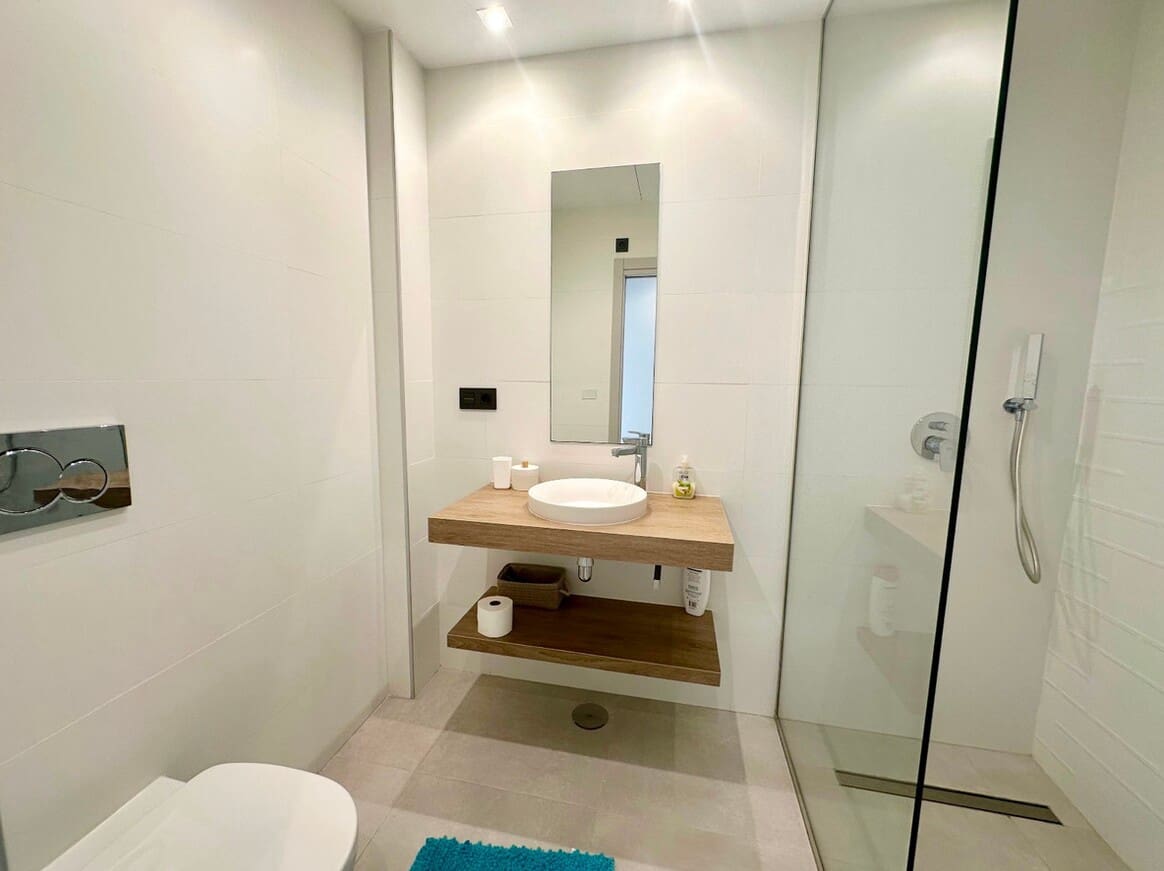 Apartamento de 3 habitaciones en Guardamar del Segura en venta con piscina garaje - 299.995 € (Ref: 10172633)