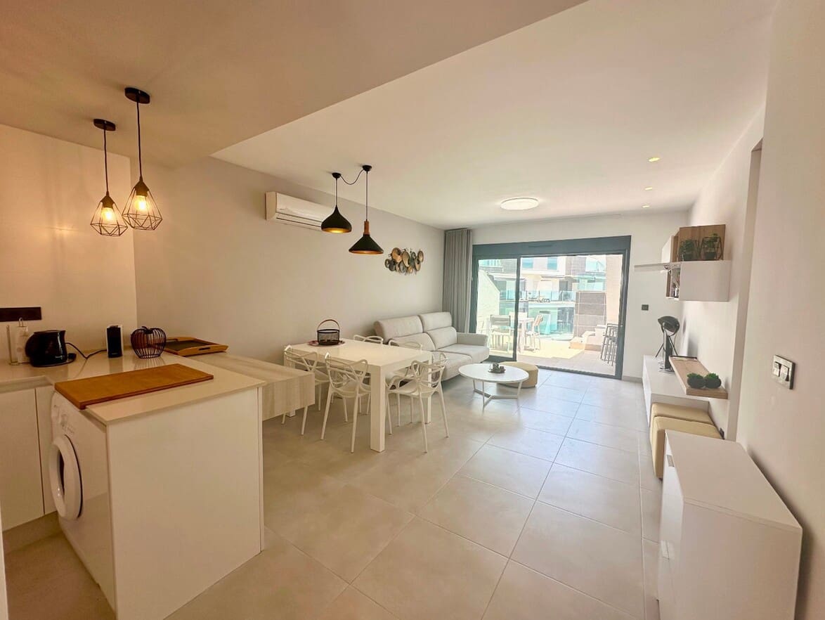 Apartamento de 3 habitaciones en Guardamar del Segura en venta con piscina garaje - 299.995 € (Ref: 10172633)