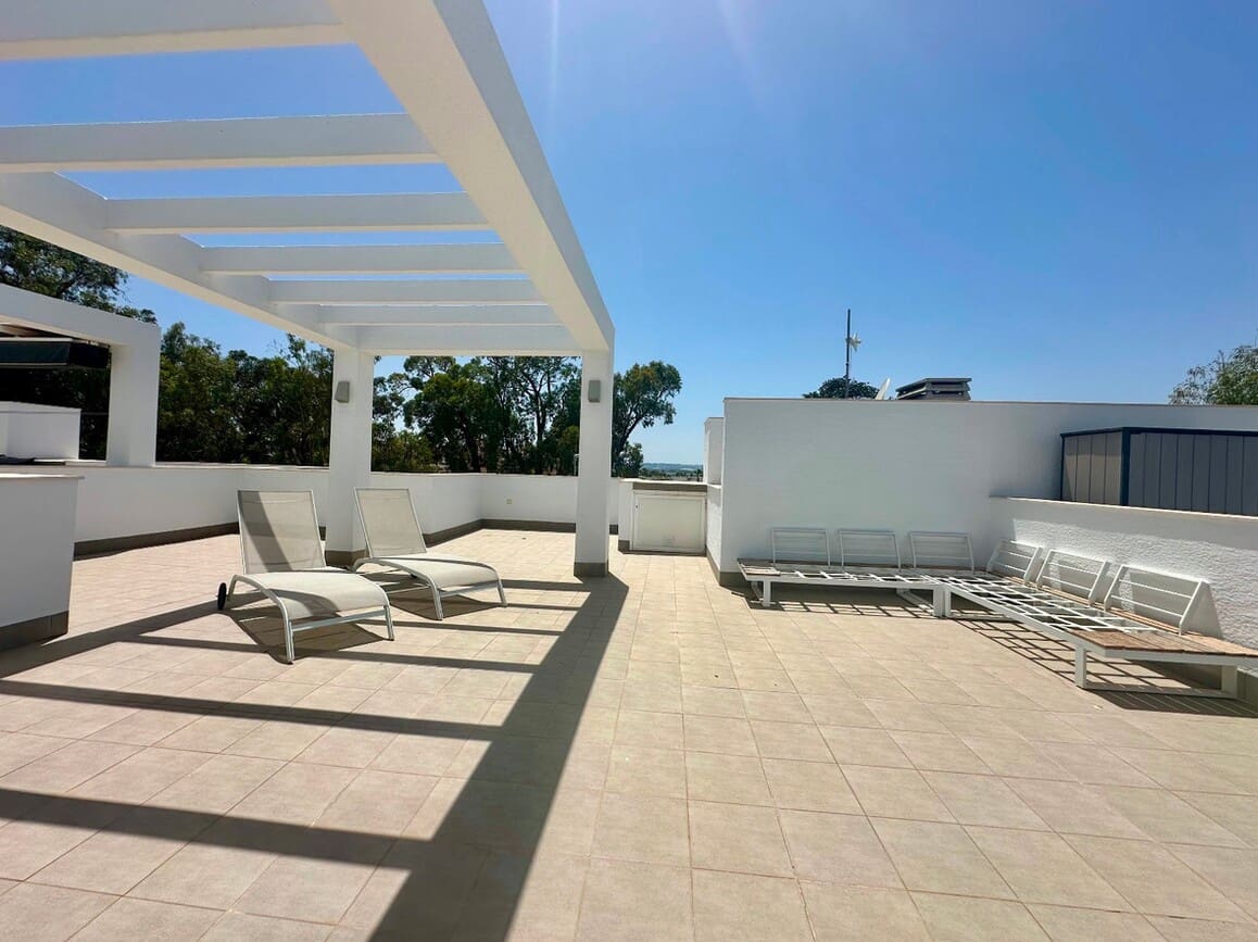 Apartamento de 3 habitaciones en Guardamar del Segura en venta con piscina garaje - 299.995 € (Ref: 10172633)