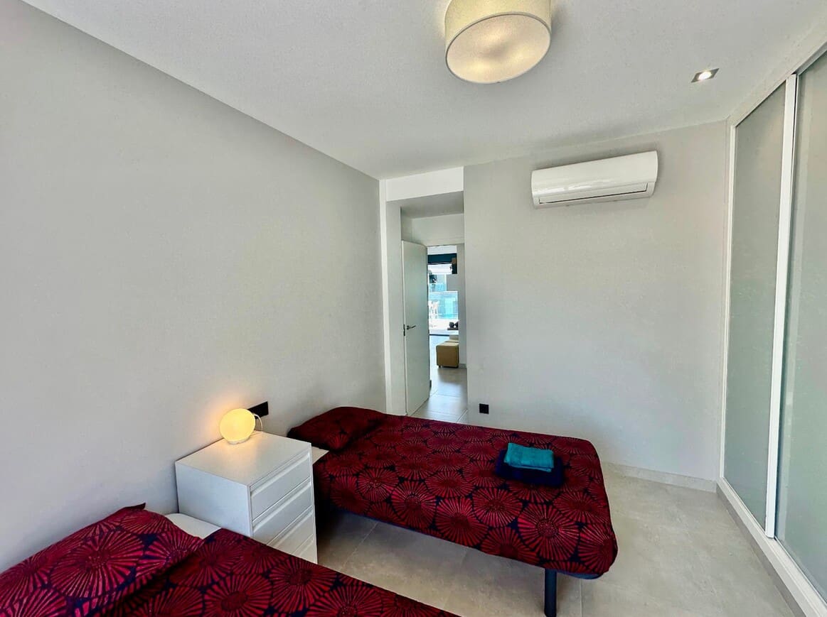 Apartamento de 3 habitaciones en Guardamar del Segura en venta con piscina garaje - 299.995 € (Ref: 10172633)