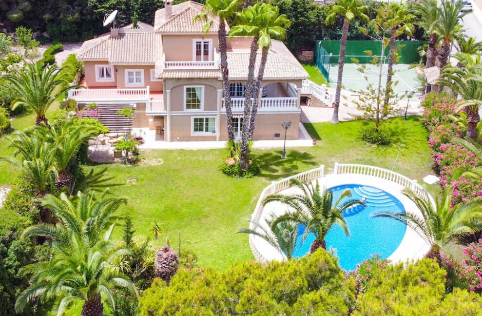 7 bedroom Villa for sale in Orihuela Costa with pool garage - € 1,080,000 (Ref: 10172636)