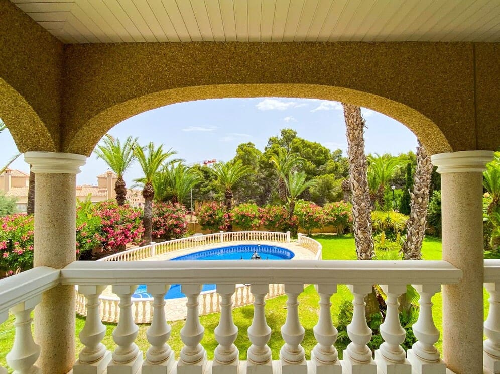 7 bedroom Villa for sale in Orihuela Costa with pool garage - € 1,080,000 (Ref: 10172636)