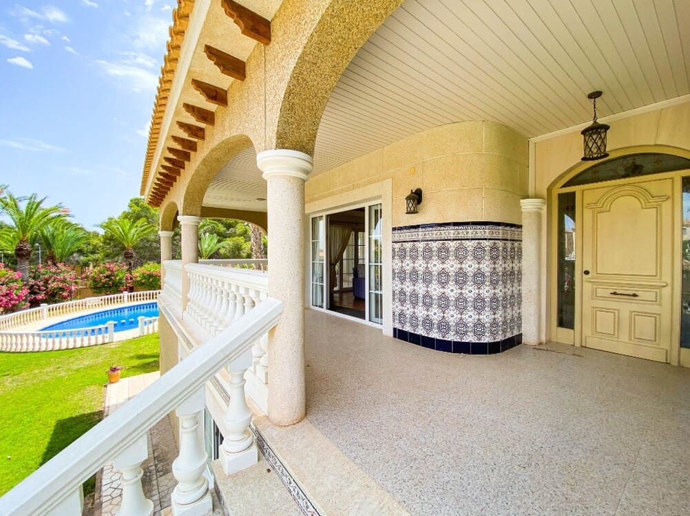 7 bedroom Villa for sale in Orihuela Costa with pool garage - € 1,080,000 (Ref: 10172636)