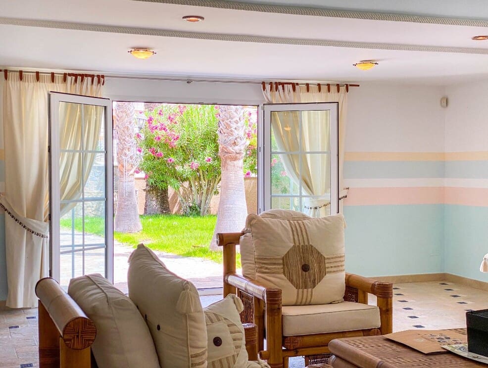 7 bedroom Villa for sale in Orihuela Costa with pool garage - € 1,080,000 (Ref: 10172636)