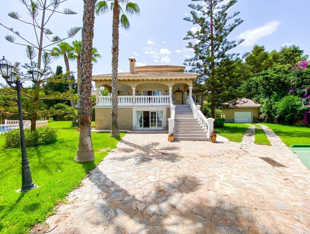 7 bedroom Villa for sale in Orihuela Costa with pool garage - € 1,080,000 (Ref: 10172636)