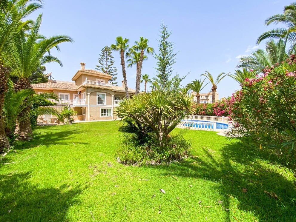 7 bedroom Villa for sale in Orihuela Costa with pool garage - € 1,080,000 (Ref: 10172636)