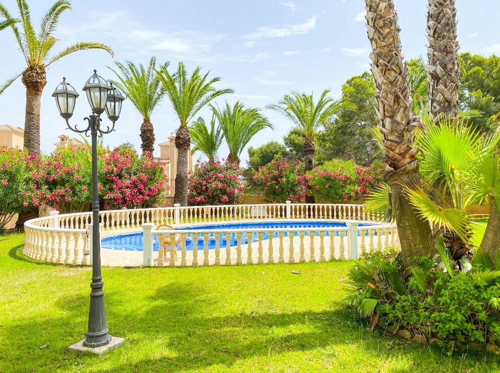 7 bedroom Villa for sale in Orihuela Costa with pool garage - € 1,080,000 (Ref: 10172636)