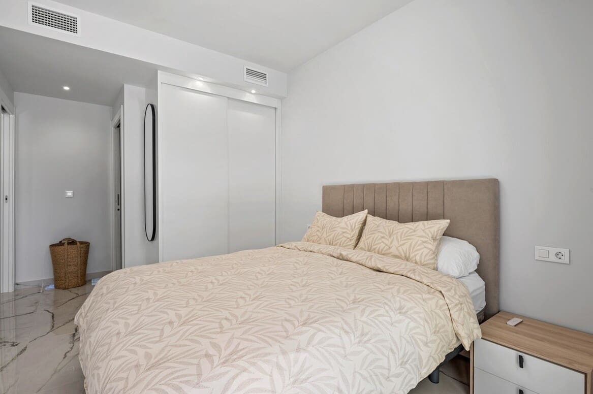 2 slaapkamer Appartement te koop in Los Altos met zwembad garage - € 317.500 (Ref: 10172637)