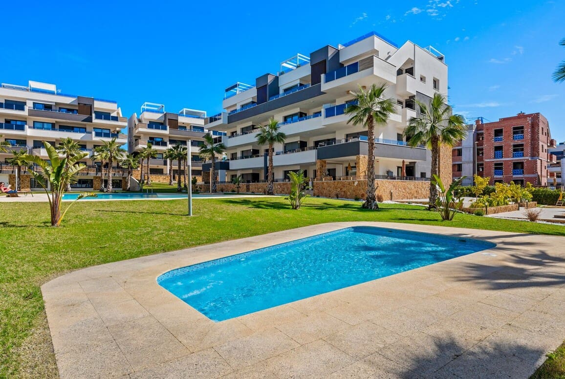 2 slaapkamer Appartement te koop in Los Altos met zwembad garage - € 317.500 (Ref: 10172637)
