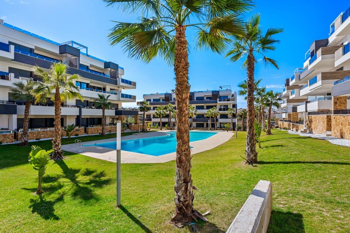 2 slaapkamer Appartement te koop in Los Altos met zwembad garage - € 317.500 (Ref: 10172637)