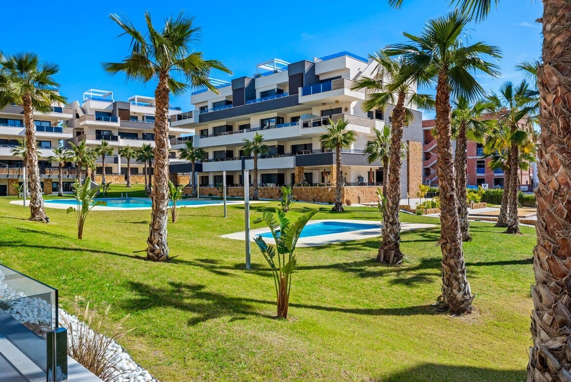 2 slaapkamer Appartement te koop in Los Altos met zwembad garage - € 317.500 (Ref: 10172637)