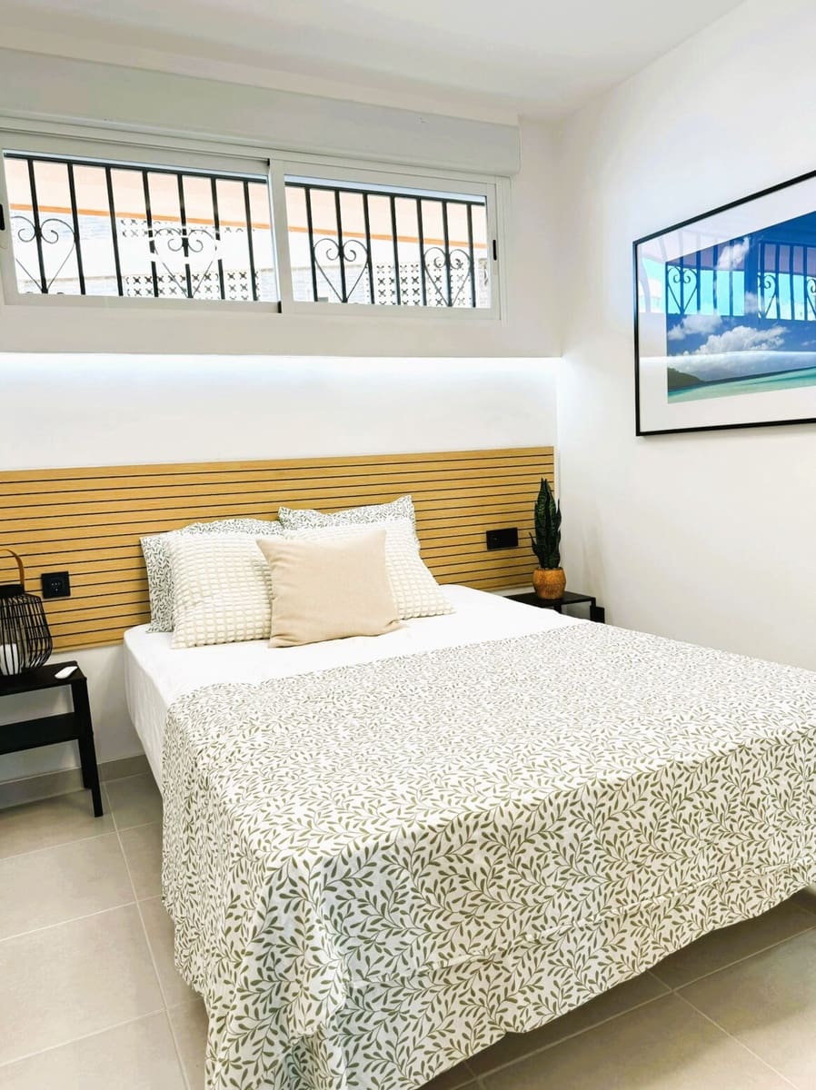 3 soveværelse Lejlighed til salg i Torrevieja med garage - € 239.000 (Ref: 10172638)