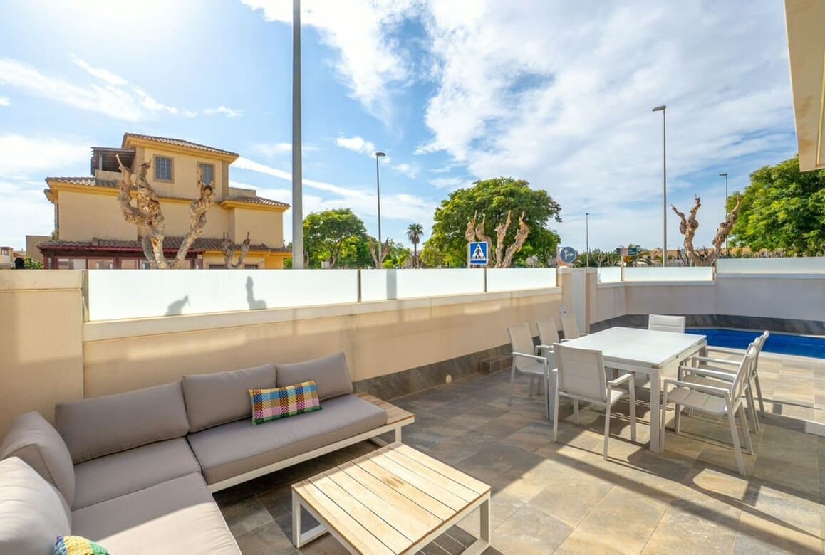 3 slaapkamer Villa te koop in Pilar de la Horadada met zwembad garage - € 399.000 (Ref: 10172640)
