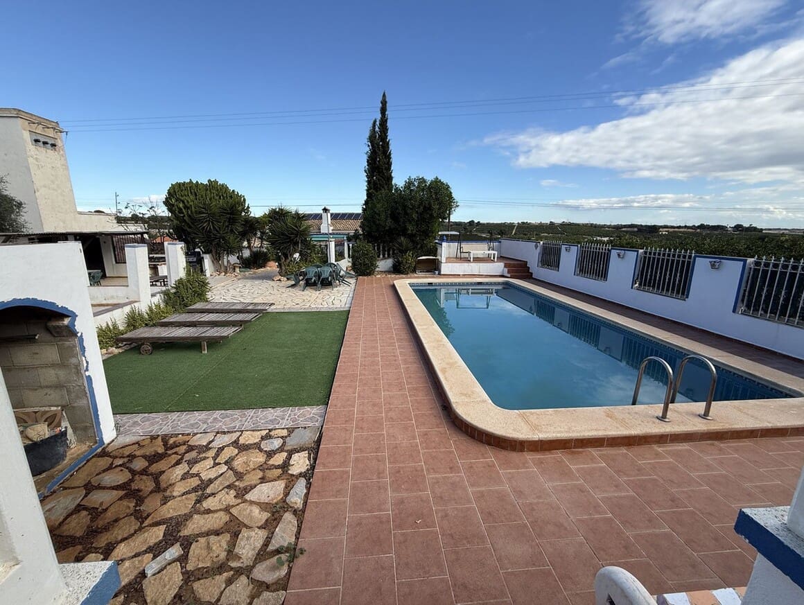 4 slaapkamer Finca/Landhuis te koop in Pinar de Campoverde met zwembad garage - € 335.000 (Ref: 10172642)