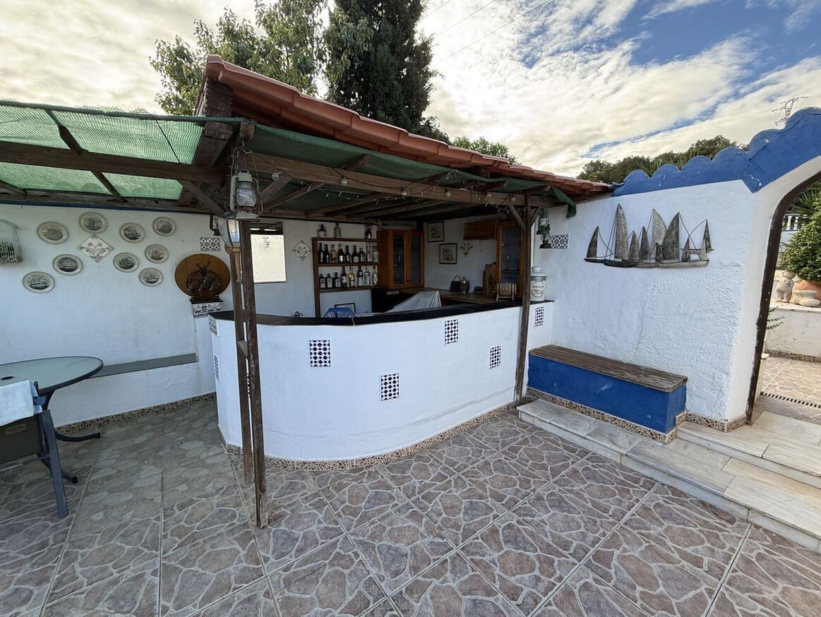 4 slaapkamer Finca/Landhuis te koop in Pinar de Campoverde met zwembad garage - € 335.000 (Ref: 10172642)