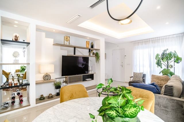 2 soverom Kjedet enebolig til salgs i Ciudad Quesada, Rojales med svømmebasseng garasje - € 379 000 (Ref: 10172643)