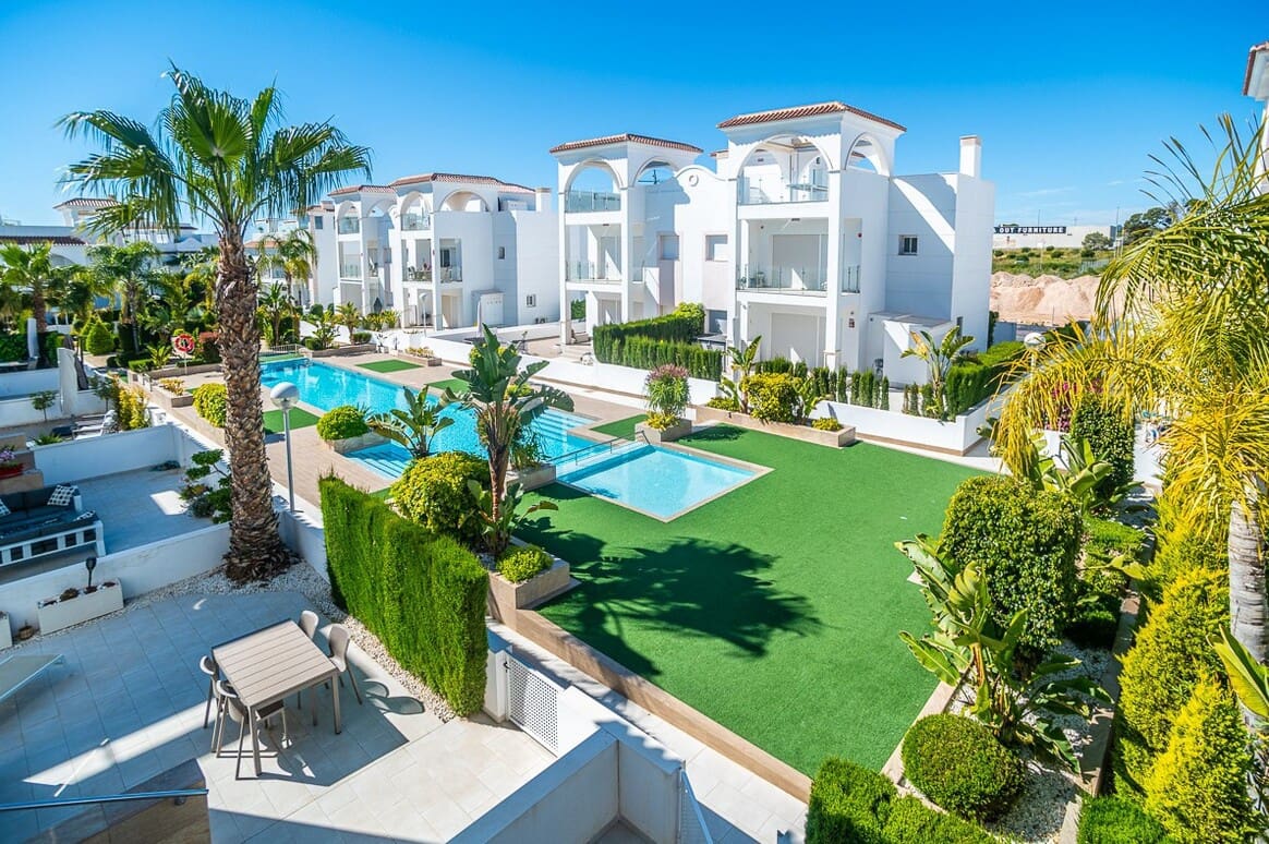 2 sovrum Semi-fristående Villa till salu i Rojales med pool garage - 379 000 € (Ref: 10172643)