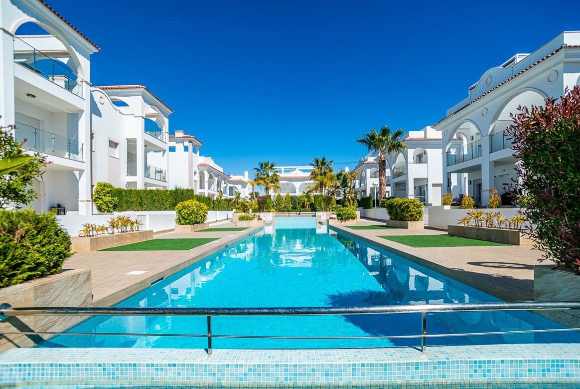 2 sovrum Semi-fristående Villa till salu i Rojales med pool garage - 379 000 € (Ref: 10172643)