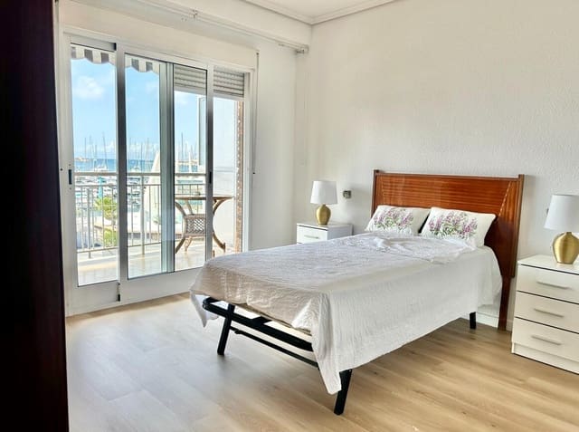 4 Zimmer Apartment zu verkaufen in Puerto Deportivo, Torrevieja - 380.000 € (Ref: 10172646)