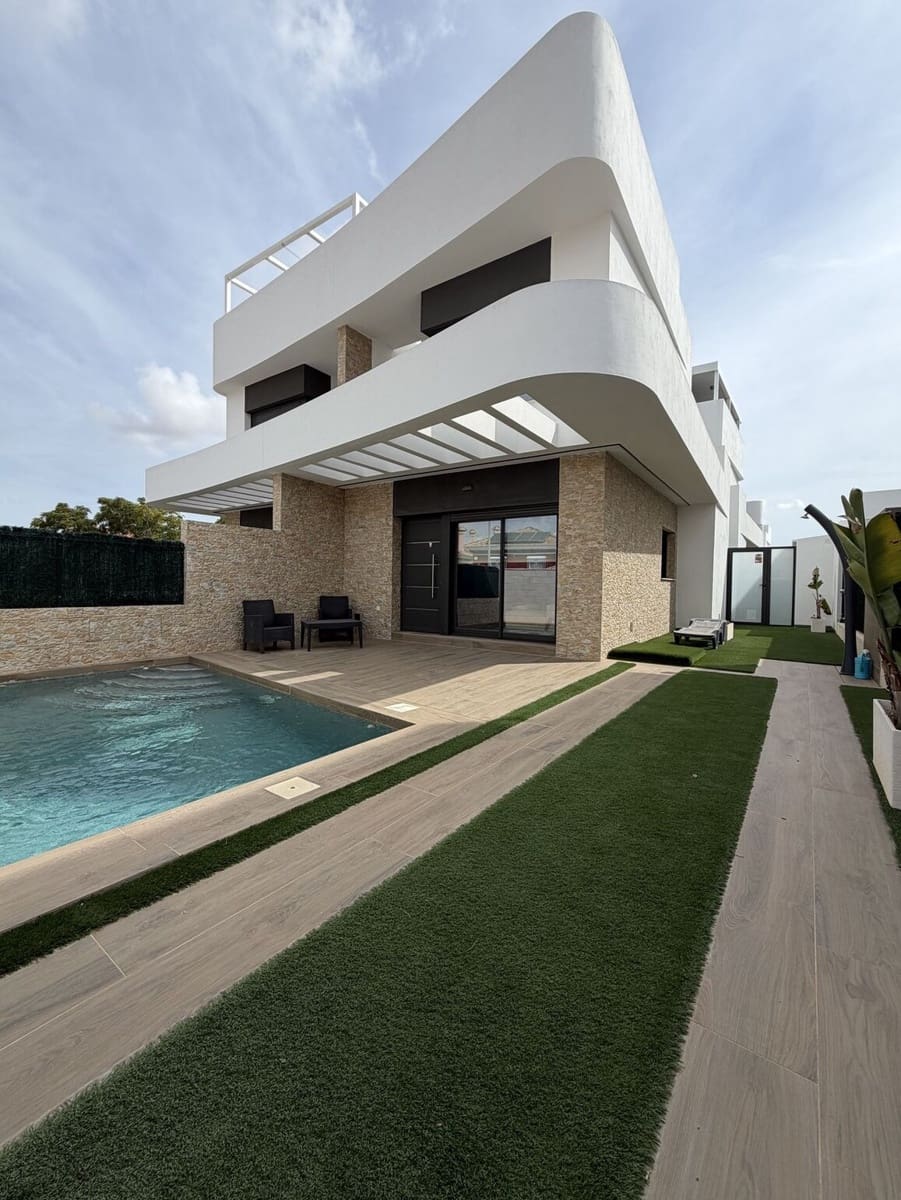2 soveværelse Villa til salg i Los Montesinos med swimmingpool garage - € 369.000 (Ref: 10172647)