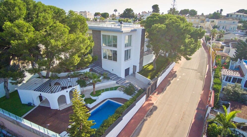 6 soveværelse Villa til salg i Los Balcones med swimmingpool garage - € 850.000 (Ref: 10172648)