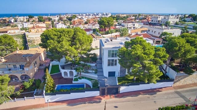 6 soveværelse Villa til salg i Los Balcones med swimmingpool garage - € 850.000 (Ref: 10172648)
