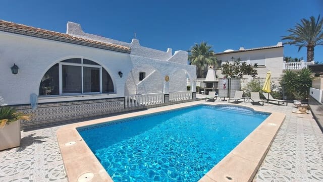 3 soverom Villa til salgs i Las Filipinas med svømmebasseng garasje - € 350 000 (Ref: 10172649)