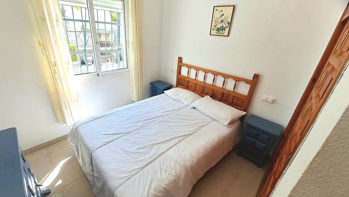3 Zimmer Villa zu verkaufen in San Miguel de Salinas mit Pool Garage - 350.000 € (Ref: 10172649)