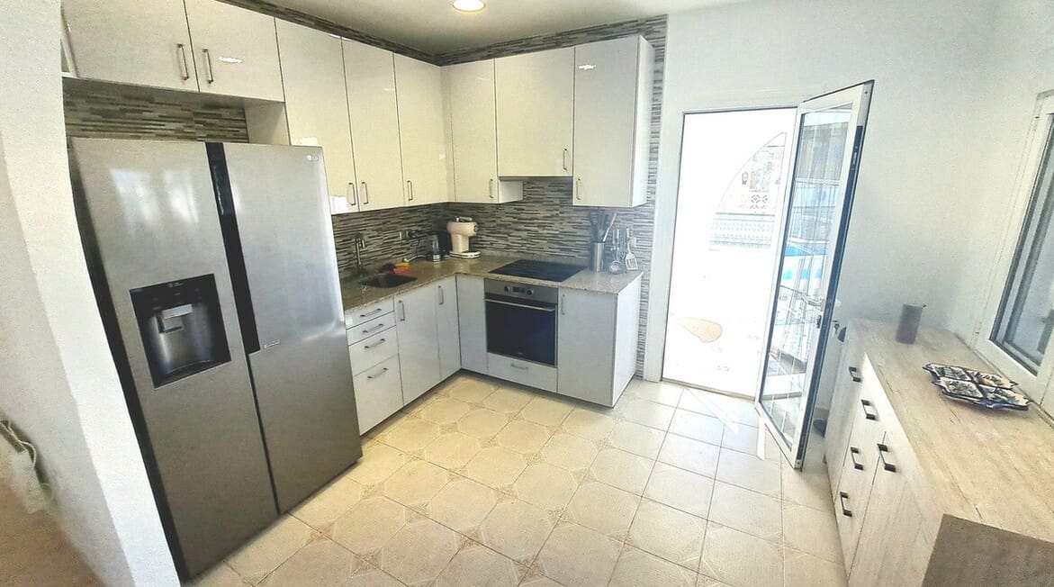 3 Zimmer Villa zu verkaufen in San Miguel de Salinas mit Pool Garage - 350.000 € (Ref: 10172649)