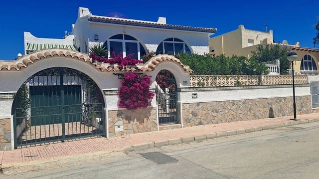 3 soverom Villa til salgs i Las Filipinas med svømmebasseng garasje - € 350 000 (Ref: 10172649)