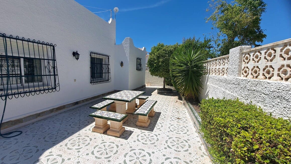 3 Zimmer Villa zu verkaufen in San Miguel de Salinas mit Pool Garage - 350.000 € (Ref: 10172649)