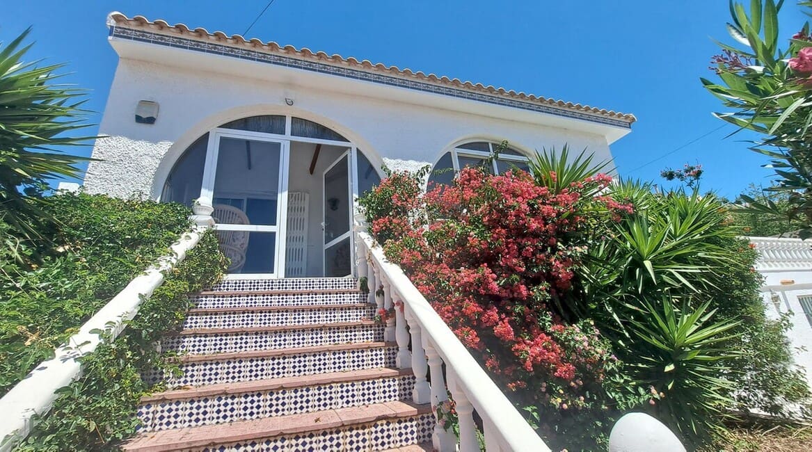 3 Zimmer Villa zu verkaufen in San Miguel de Salinas mit Pool Garage - 350.000 € (Ref: 10172649)