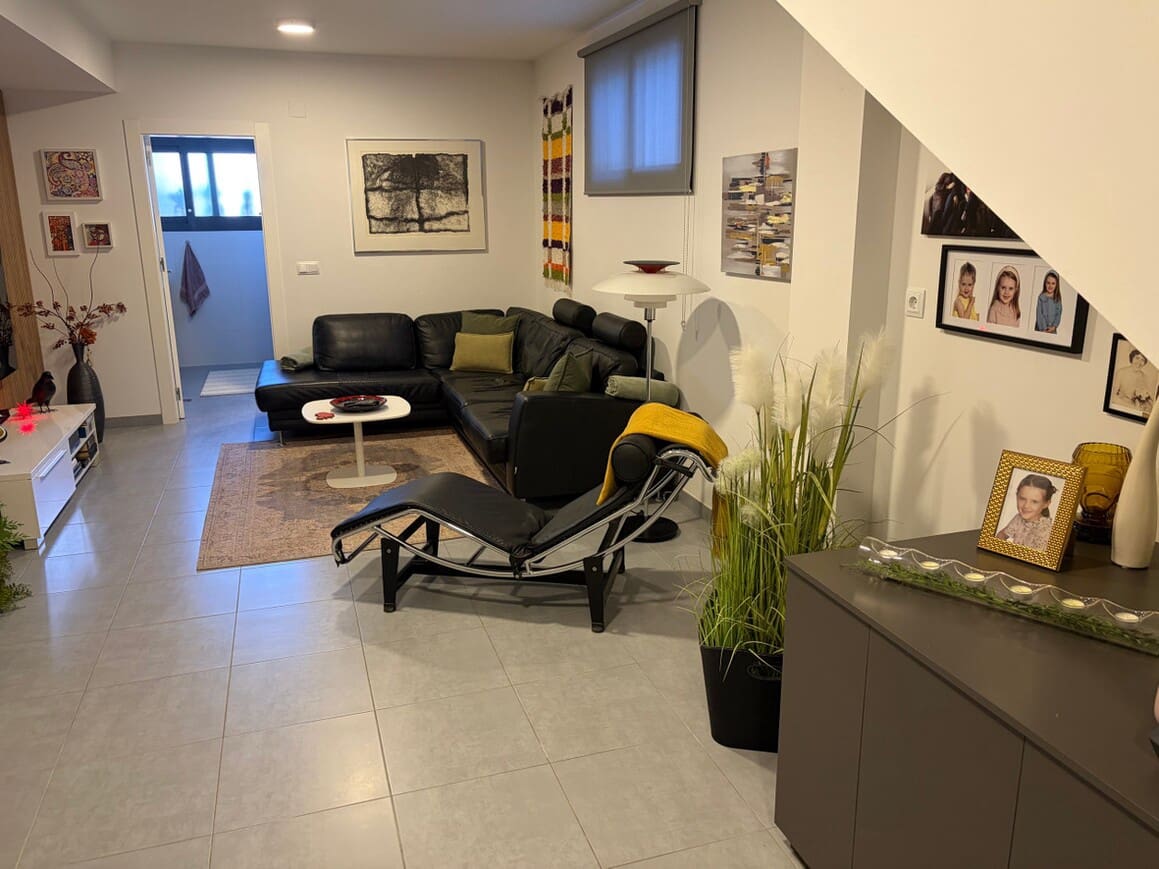 Casa de 3 habitaciones en Benijófar en venta con piscina - 324.950 € (Ref: 10172650)