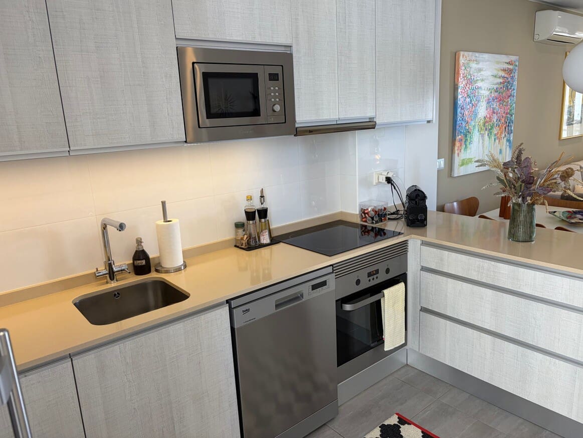 Casa de 3 habitaciones en Benijófar en venta con piscina - 324.950 € (Ref: 10172650)