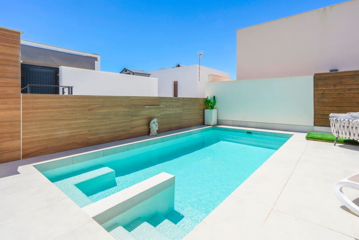 4 soveværelse Villa til salg i Benijofar med swimmingpool garage - € 640.000 (Ref: 10172651)