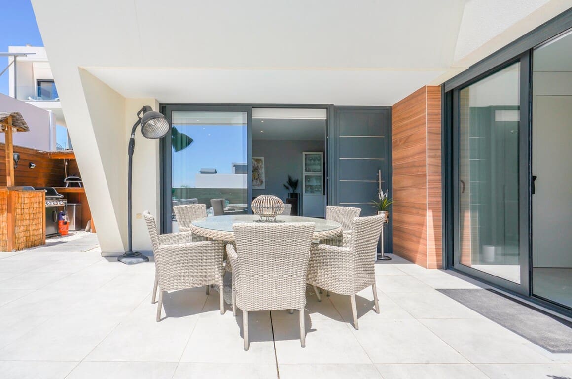 4 soveværelse Villa til salg i Benijofar med swimmingpool garage - € 640.000 (Ref: 10172651)
