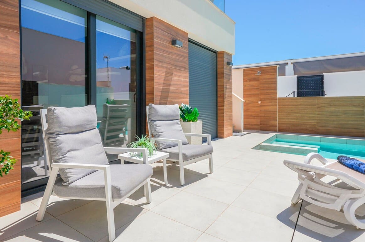 4 soveværelse Villa til salg i Benijofar med swimmingpool garage - € 640.000 (Ref: 10172651)