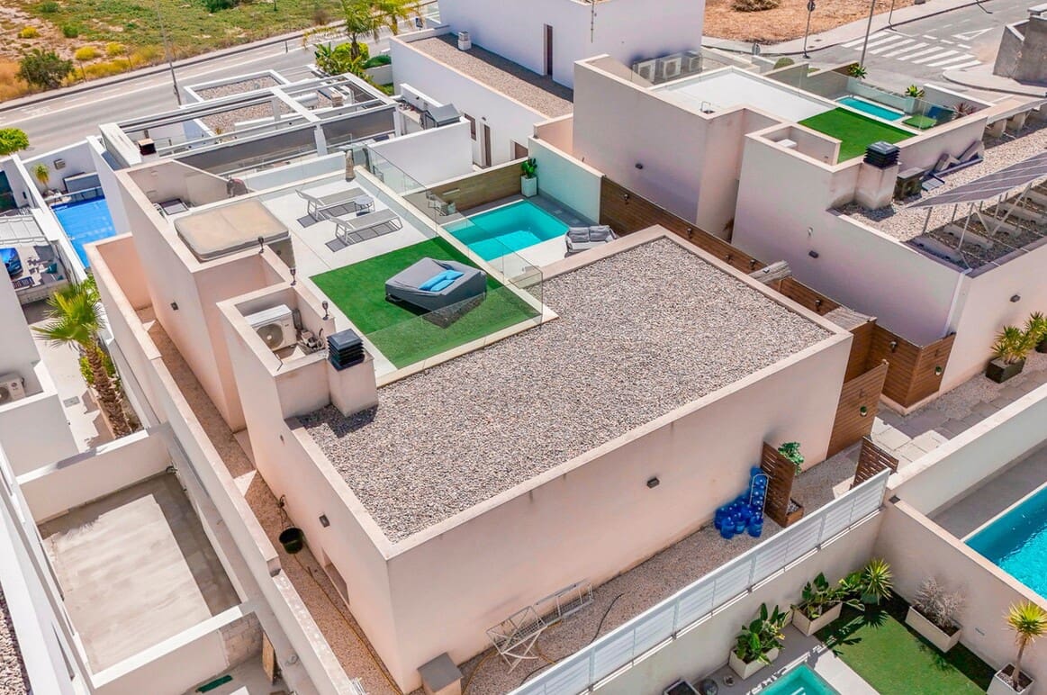 4 soveværelse Villa til salg i Benijofar med swimmingpool garage - € 640.000 (Ref: 10172651)