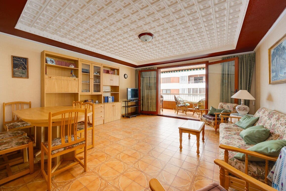 3 makuuhuone Huoneisto myytävänä paikassa Torrevieja mukana uima-altaan - 249 000 € (Ref: 10172652)