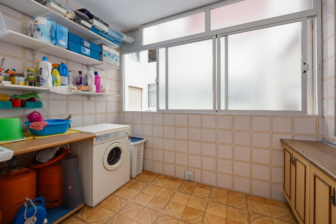 3 makuuhuone Huoneisto myytävänä paikassa Torrevieja mukana uima-altaan - 249 000 € (Ref: 10172652)