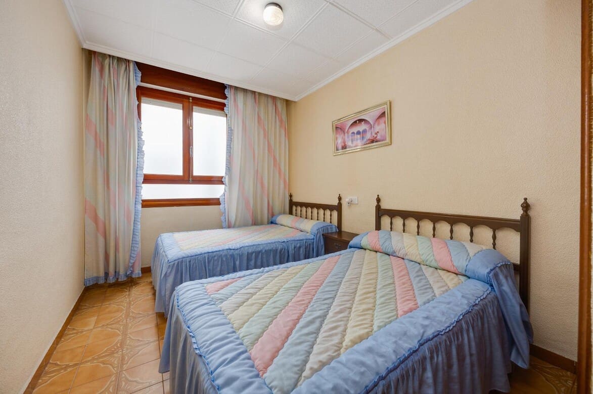 3 makuuhuone Huoneisto myytävänä paikassa Torrevieja mukana uima-altaan - 249 000 € (Ref: 10172652)